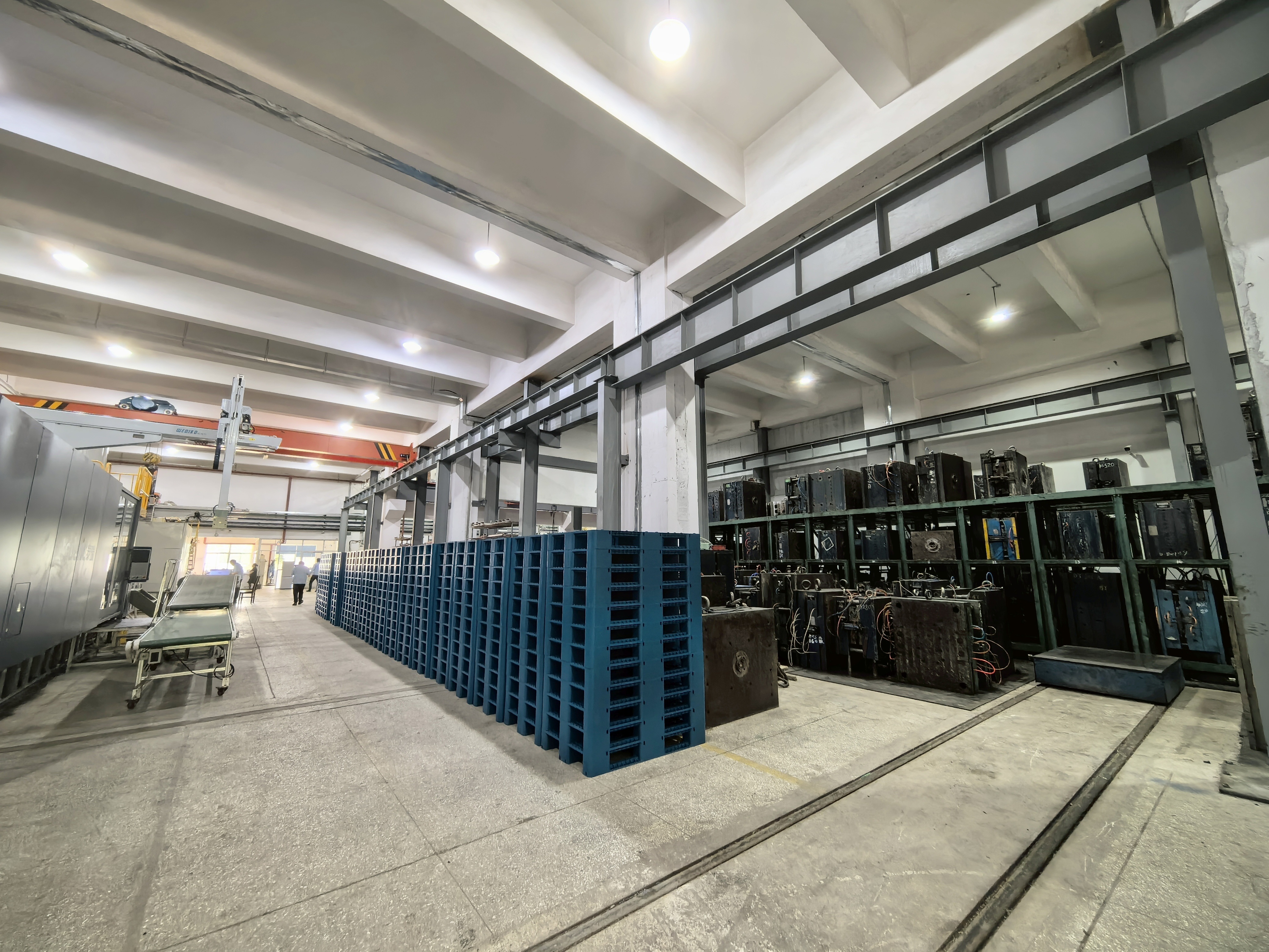 Últimos blogs de la empresa sobre De Embalaje Desechable a Sistemas Reutilizables: Cómo las Cajas de Plástico Están Transformando la Eficiencia Logística Global